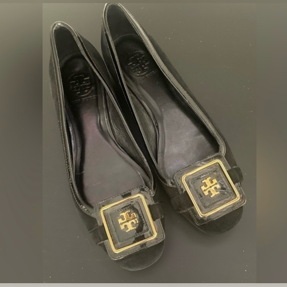 Tory Burch Women Georgia Ballet Flat
•Black SuedeLeather 
•Square Toe 
•slip on - Picture 1 of 4